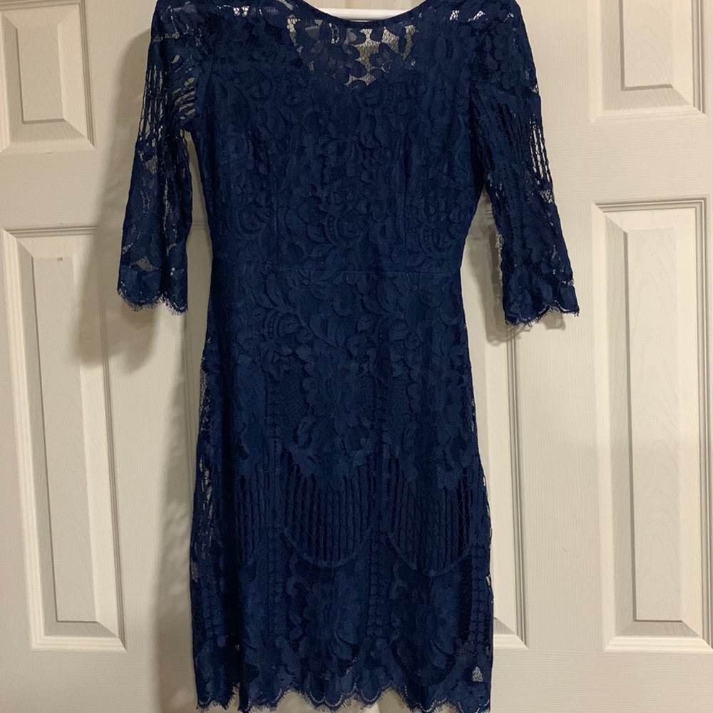 MSLG gorgeous lace navy blue dress.V neck and‎ zipper in the back. NWT